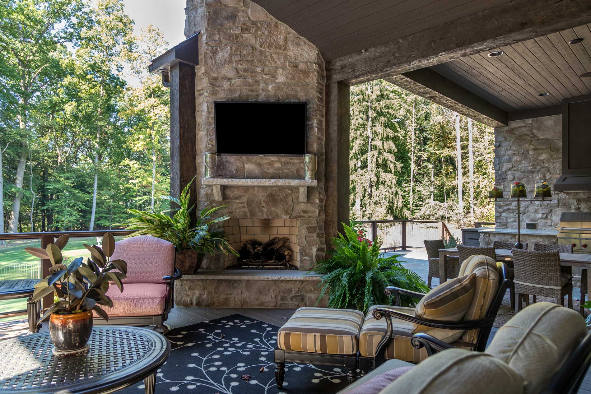 Casa di Sassi Murano Country Rubble outdoor fireplace