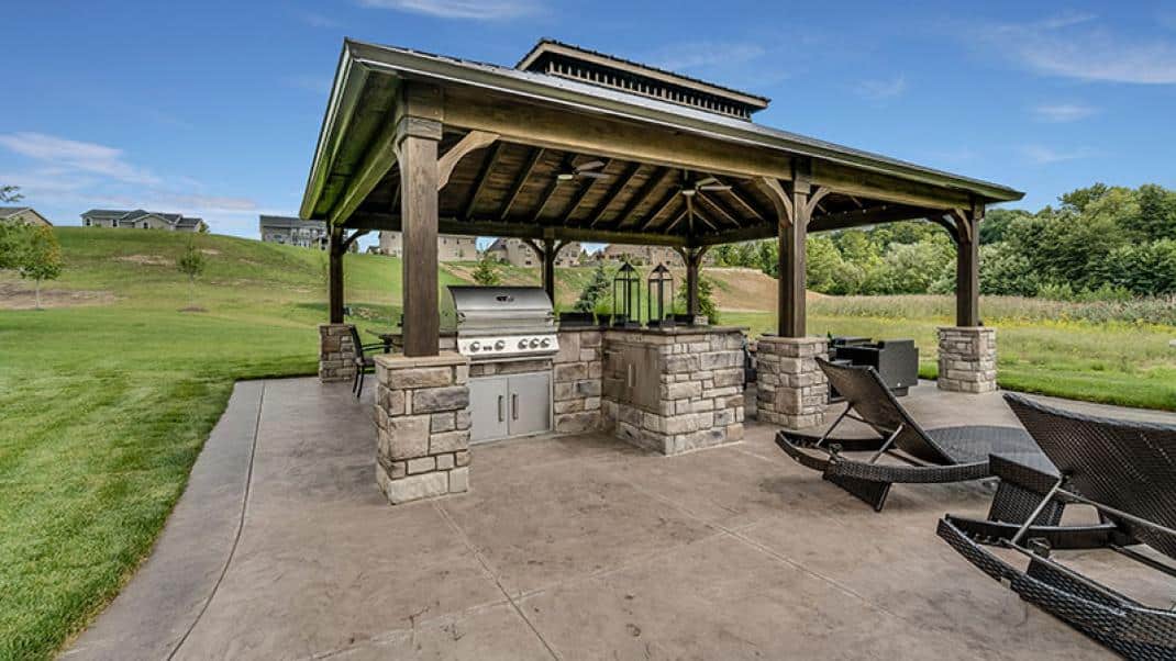 Outdoor kitchen featuring Salerno Limestone